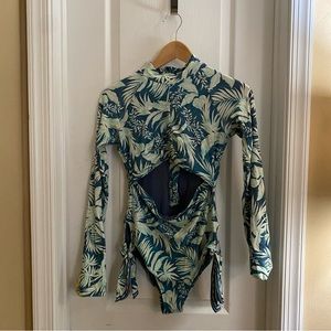Rip Curl Womens surfsuit Sun Rays Good long sleeve gently used